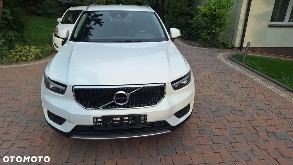 Volvo XC 40 D3 AWD Momentum - 2