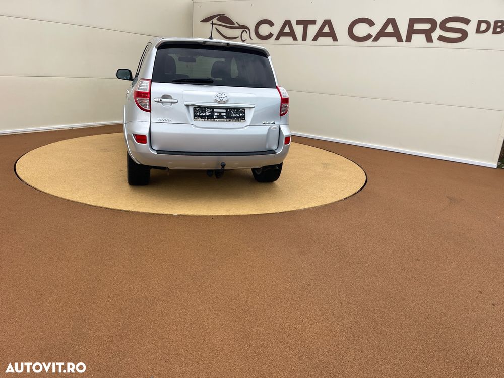 Toyota RAV4 - 12