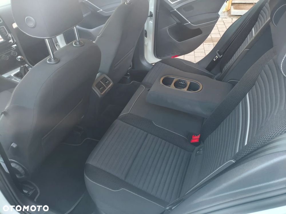 Volkswagen Golf 1.6 TDI BlueMotion Technology Cup - 31