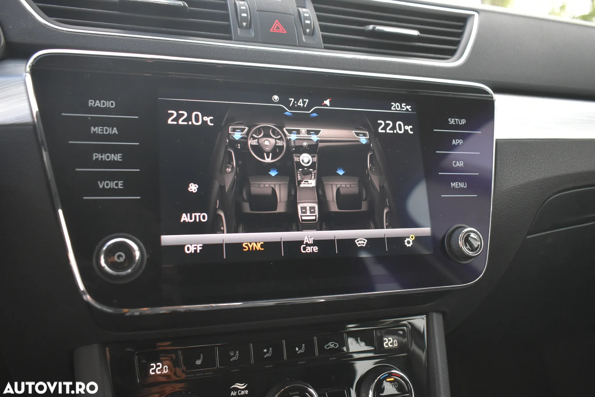Skoda Superb 2.0 TDI DSG Ambition - 23