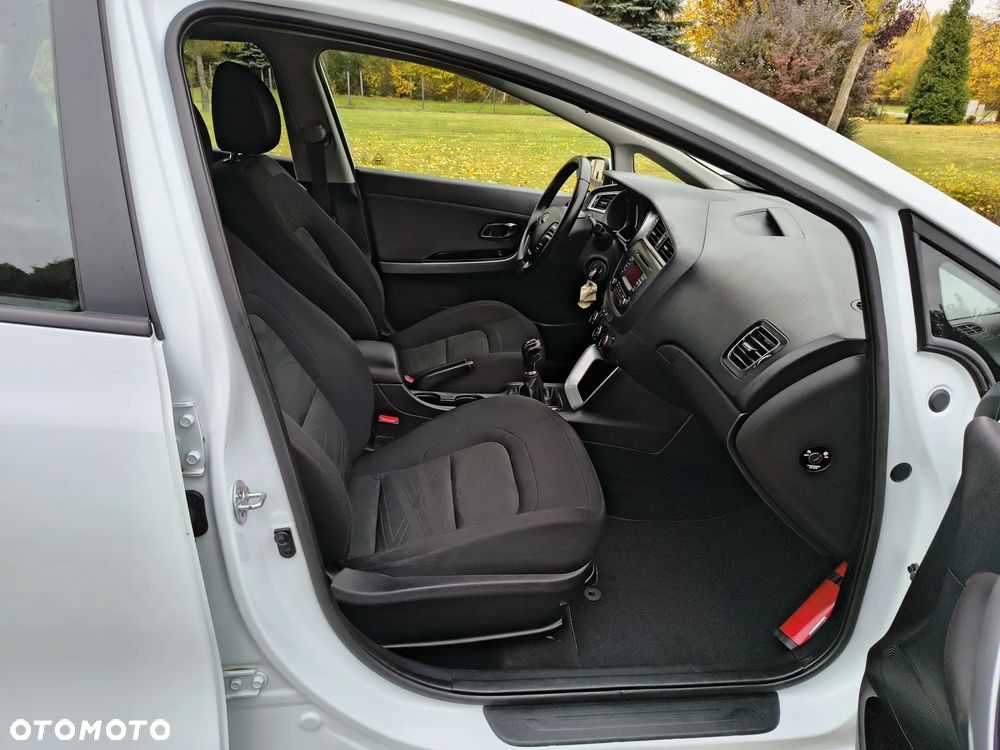 Kia Ceed 1.4 CRDi 90 Vision - 17