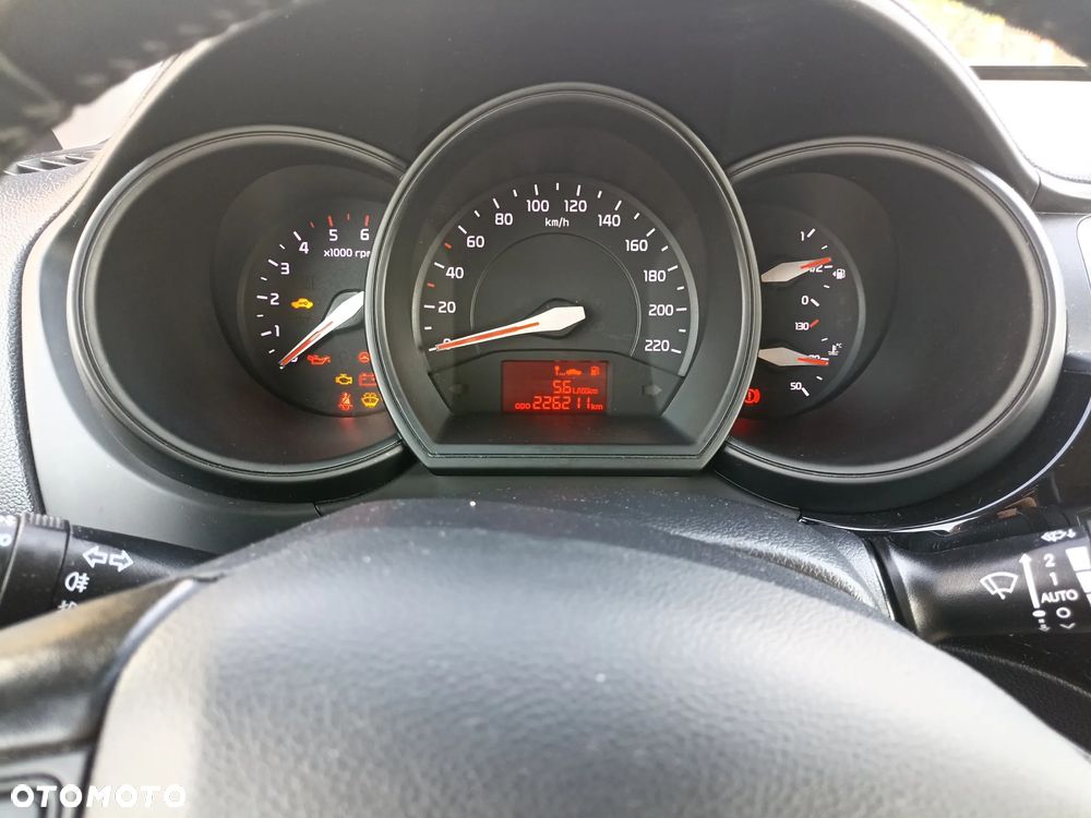 Kia Rio 1.4 crdi XL - 8