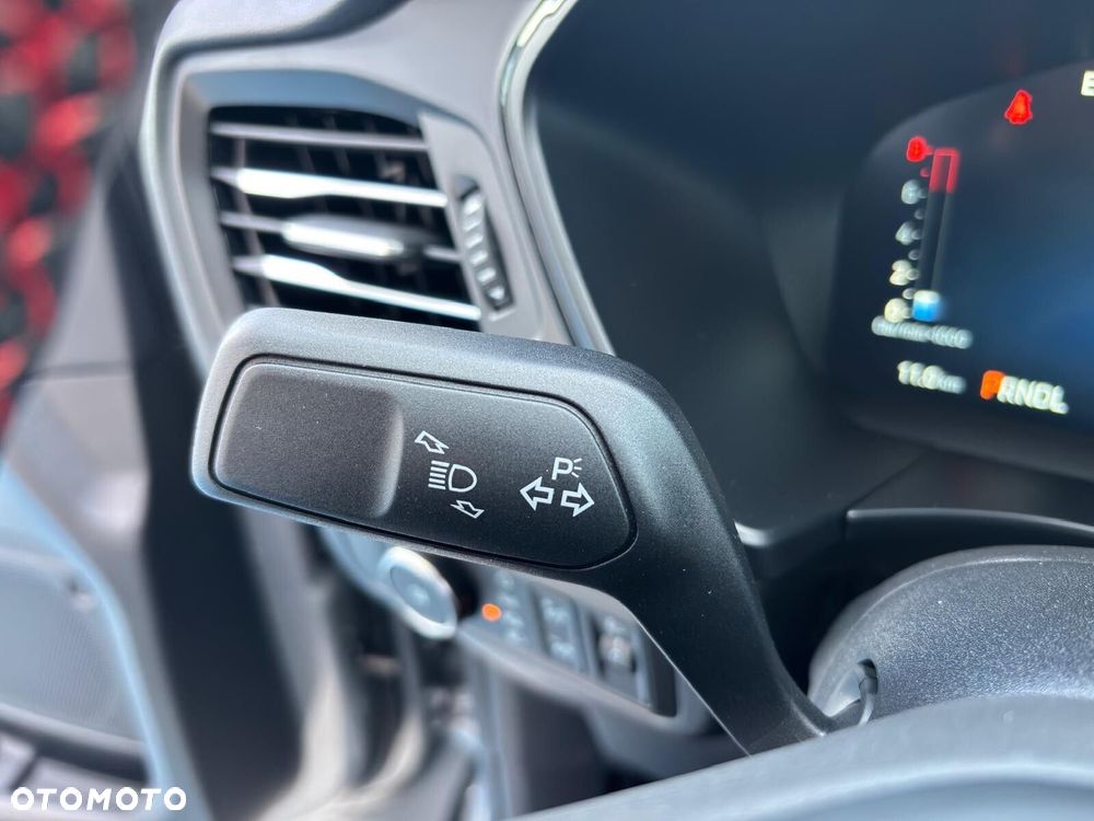 Ford Kuga - 23