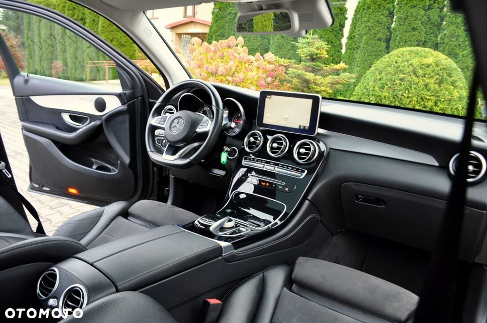 Mercedes-Benz GLC - 26