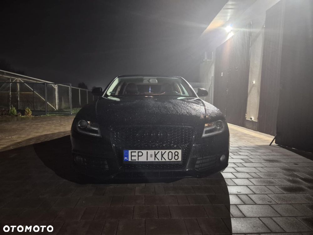 Audi A4 Limousine - 5
