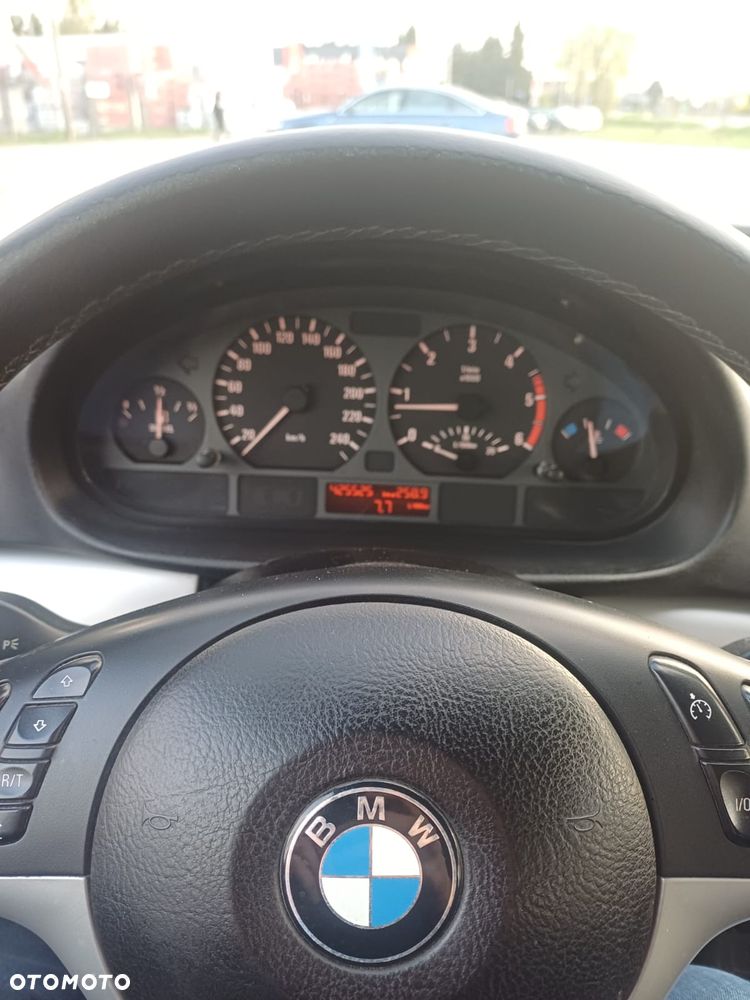 BMW Seria 3 - 32