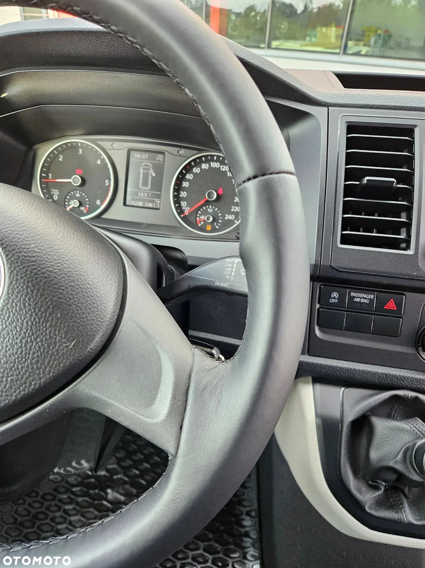 Volkswagen Transporter LONG 2.0TDI - 10