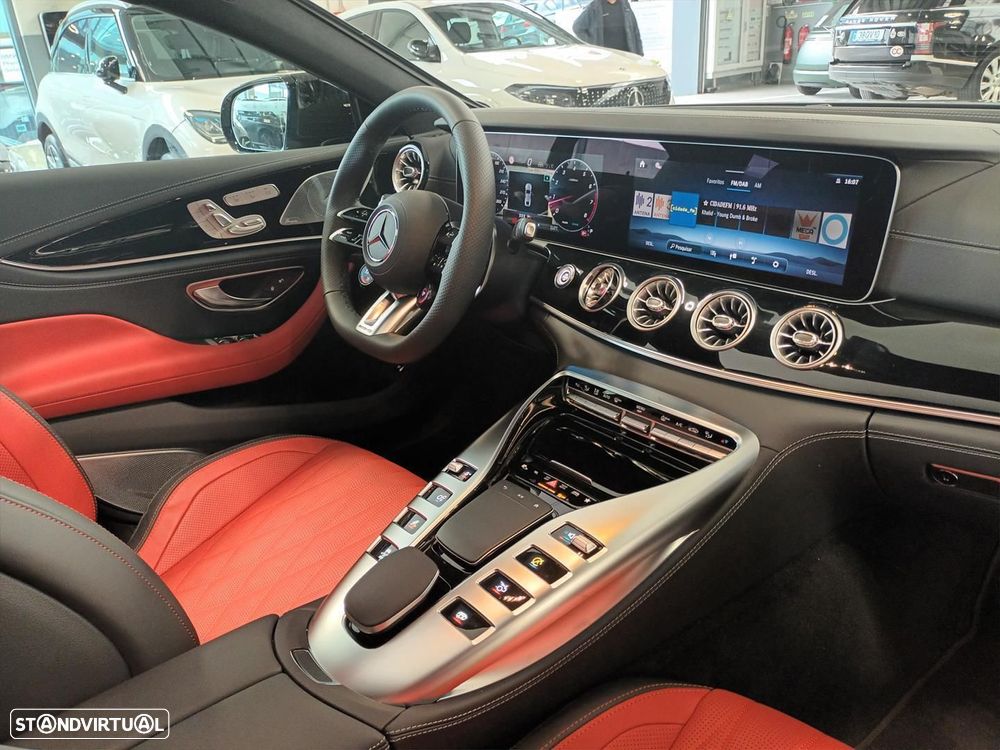 Mercedes-Benz AMG GT 53 4Matic+ - 19