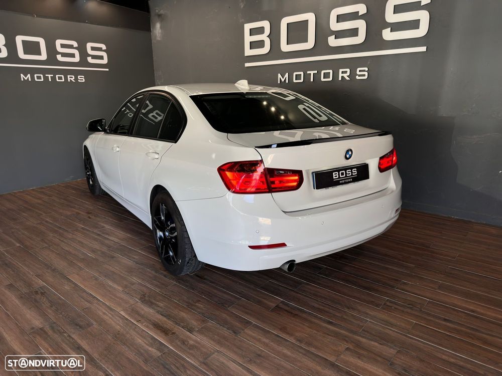 BMW 318 d Line Sport - 9