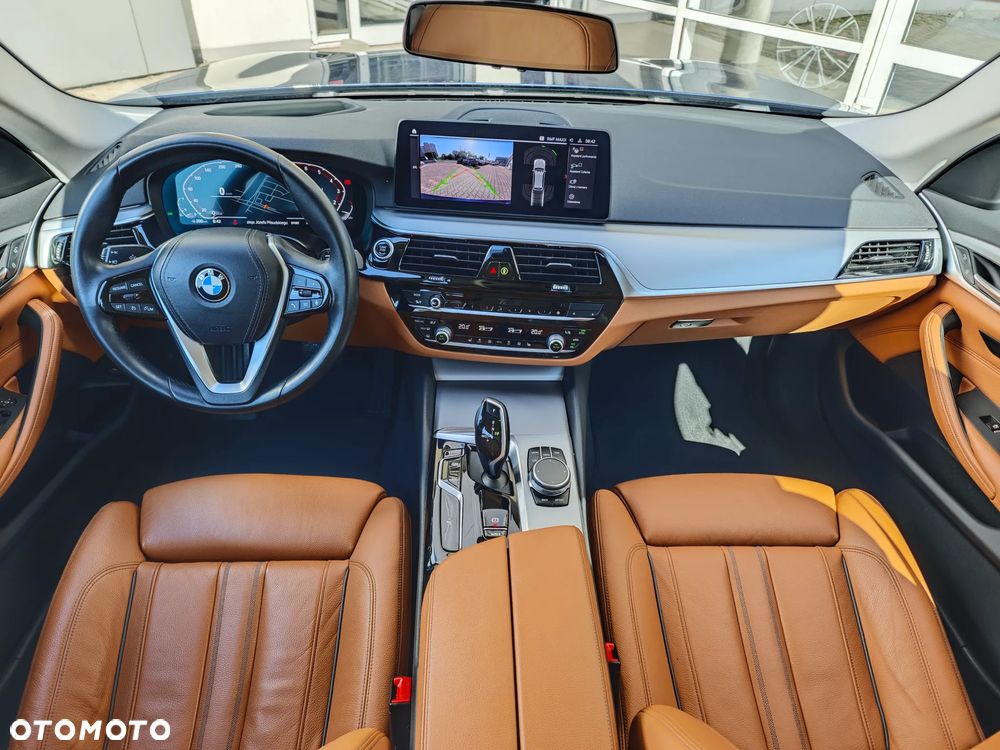 BMW Seria 5 540i xDrive GPF Sport - 17