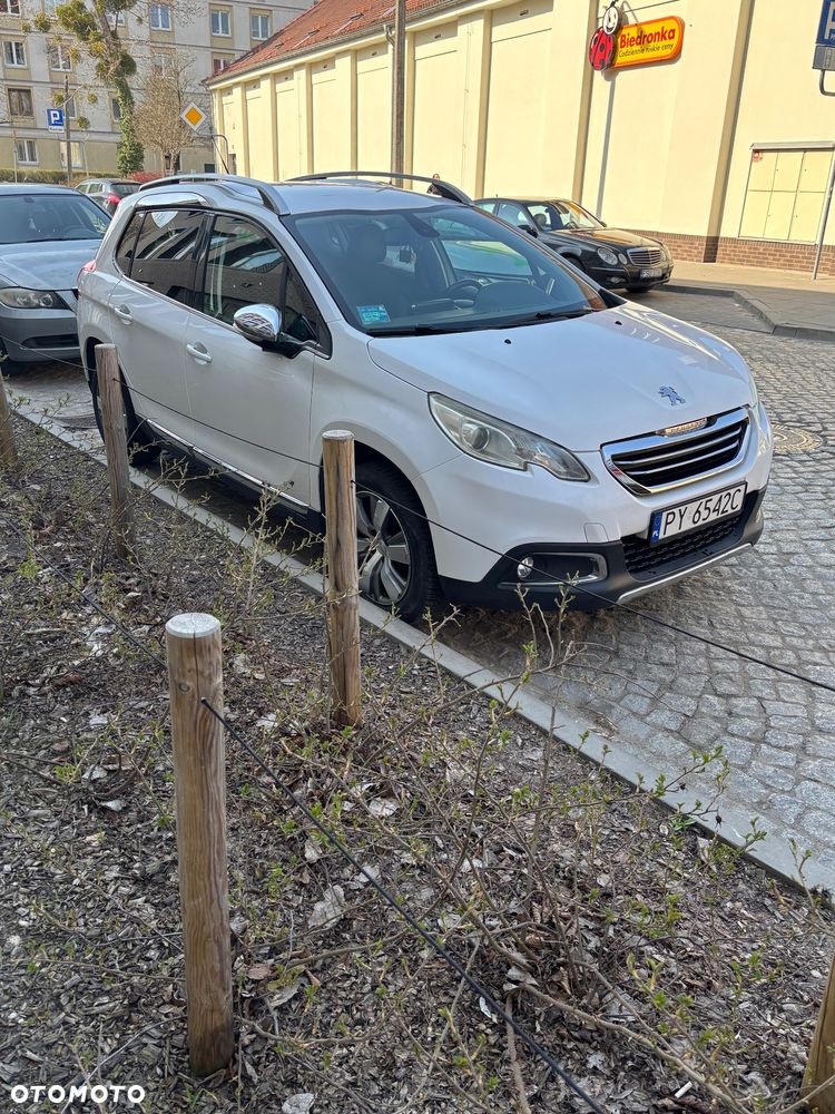 Peugeot 2008 PureTech 82 Allure - 2