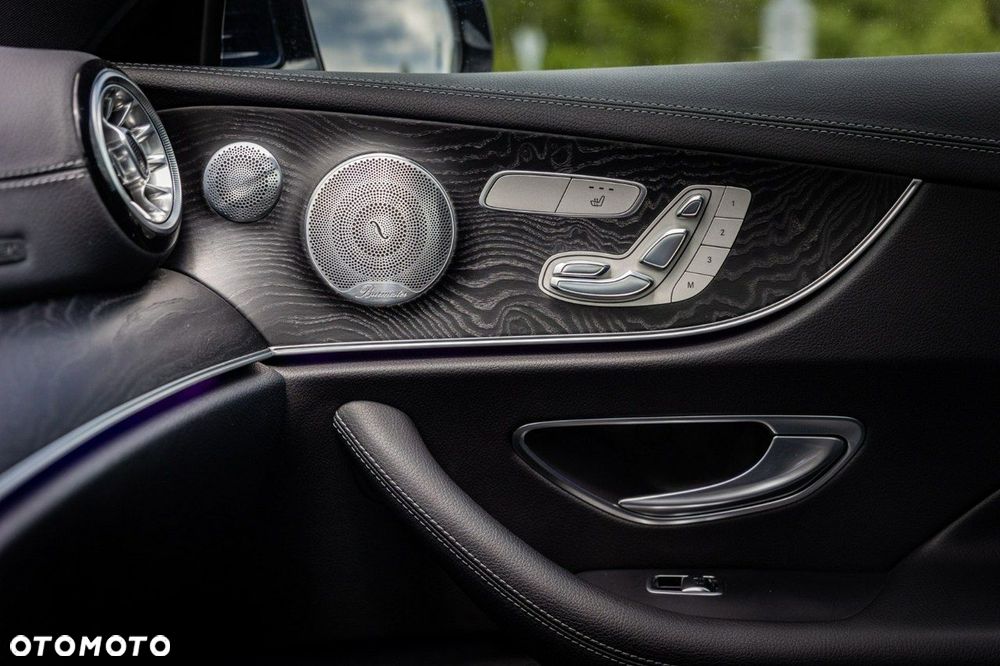 Mercedes-Benz Klasa E - 21