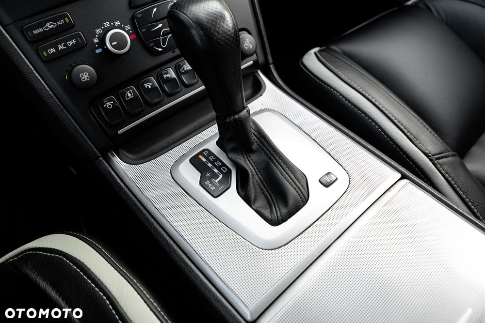 Volvo XC 90 D5 Sport - 28