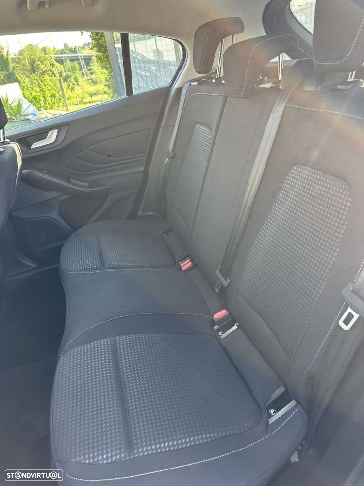 Ford Focus - 19