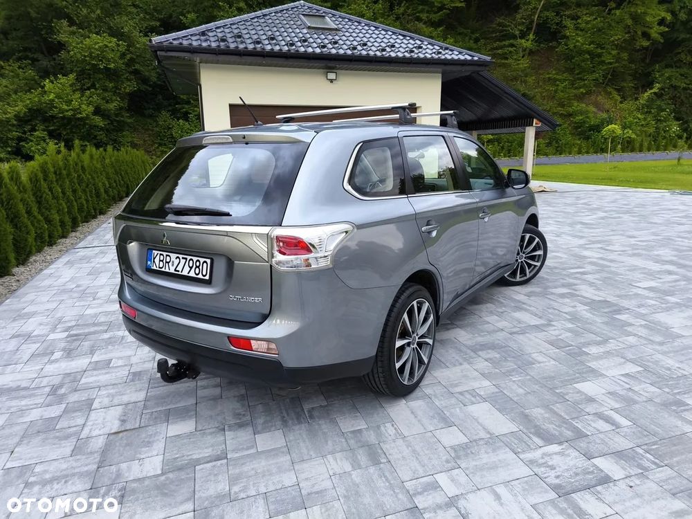 Mitsubishi Outlander 2.0 Intense 2WD - 28