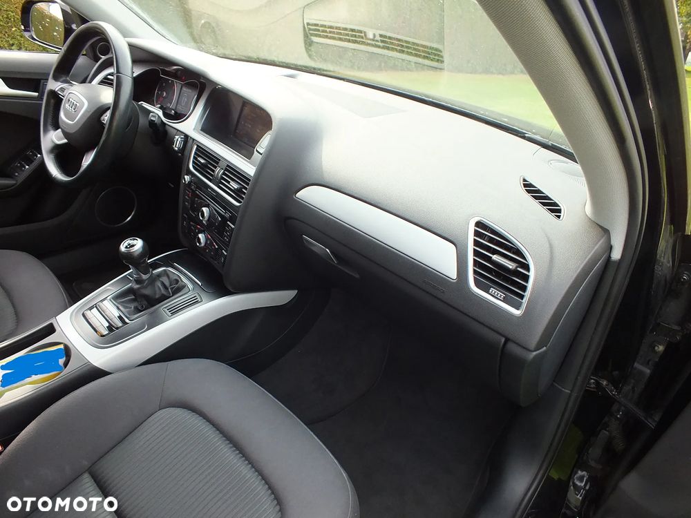Audi A4 Avant 2.0 TDI - 14