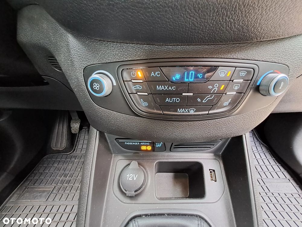 Ford Tourneo Courier - 15