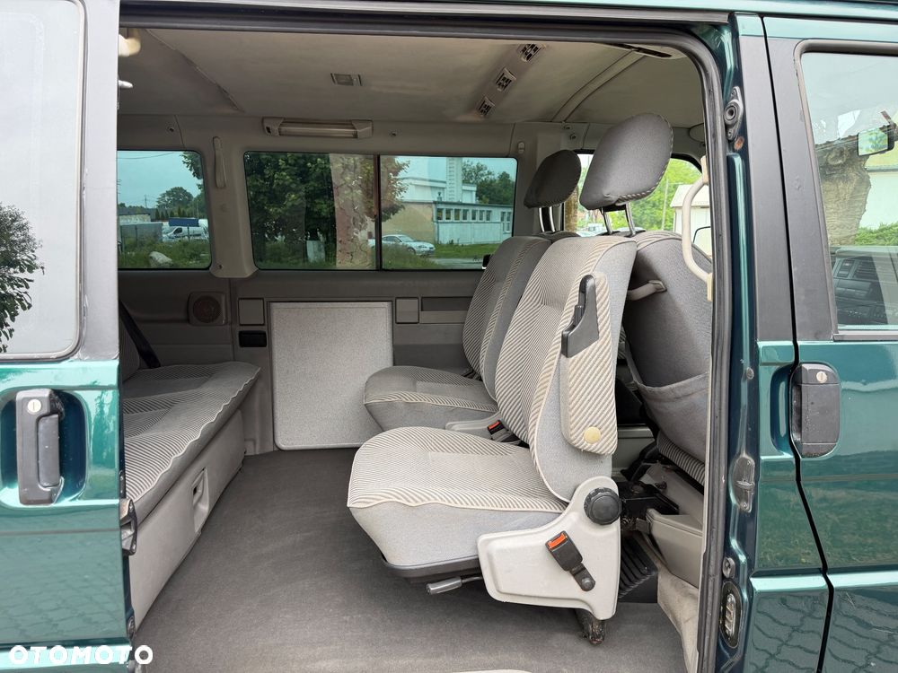 Volkswagen Multivan D - 11