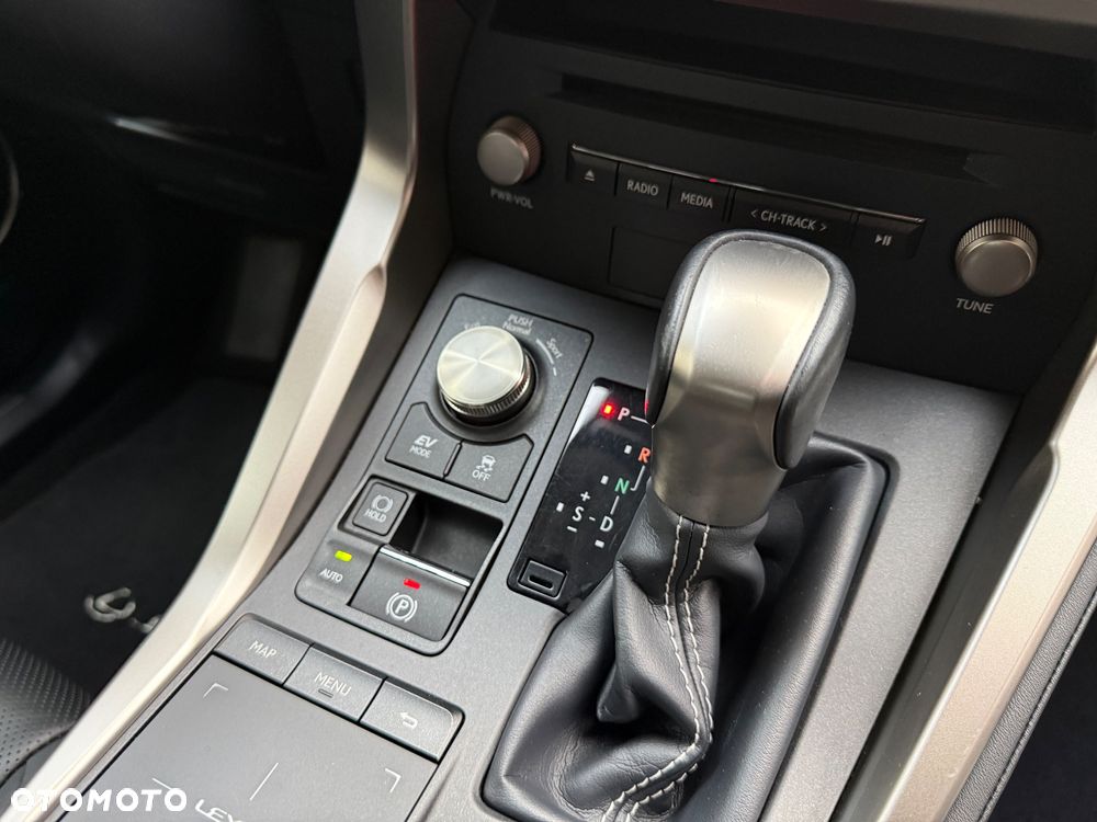 Lexus NX 300h Prestige AWD - 27