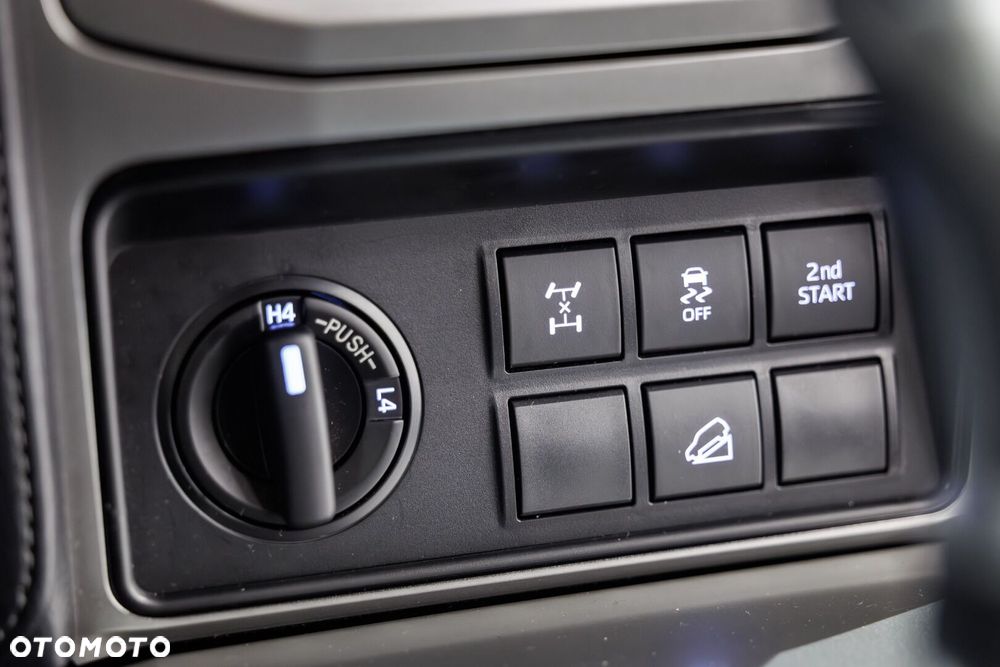 Toyota Land Cruiser - 27