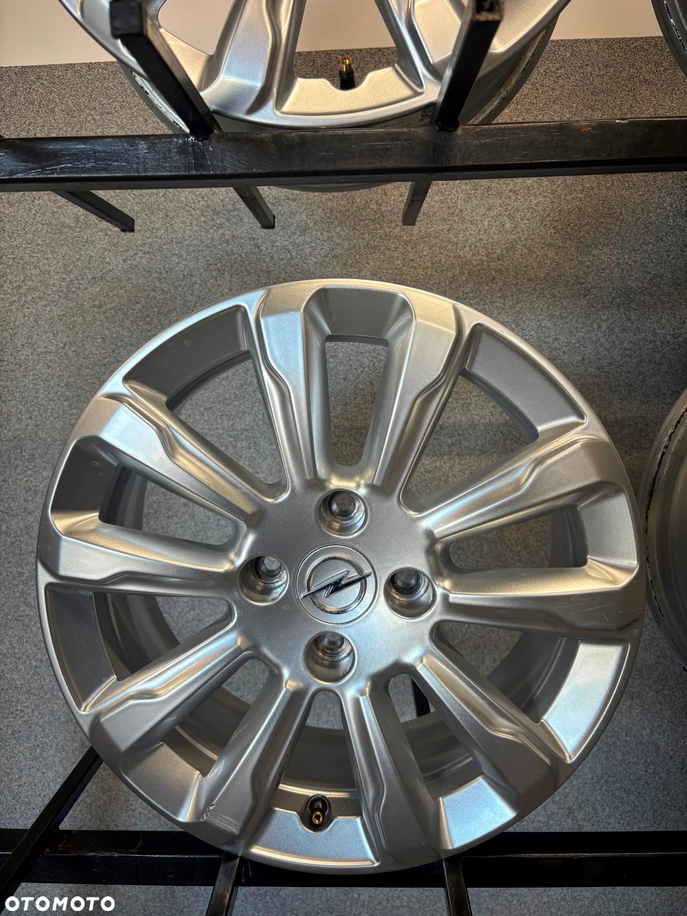 4 FELGI ALU. OPEL MOKKA B, CORSA F, PEUGEOT 208,C3,DS3 16'' 6,5J ET32 GM: OP00126 K4, 9835097280 - 8