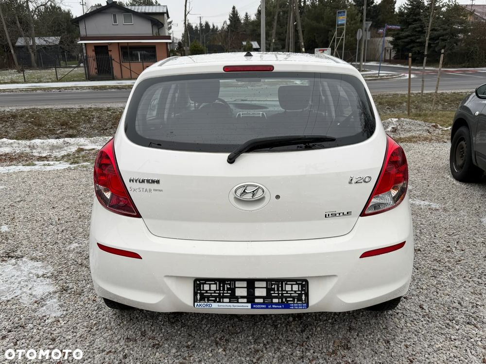 Hyundai i20 - 13