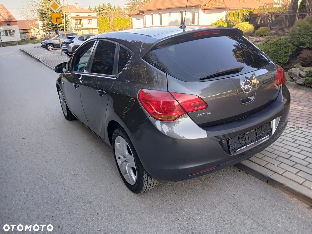 Opel Astra 1.6 Design Edition - 7