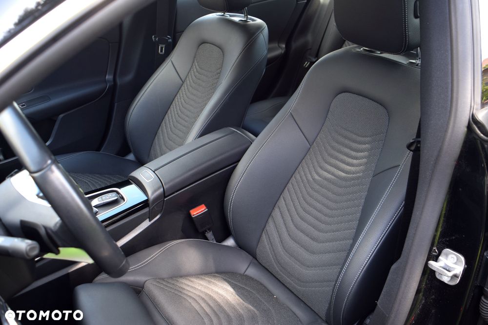 Mercedes-Benz CLA 200 mHEV AMG Line 7G-DCT - 17