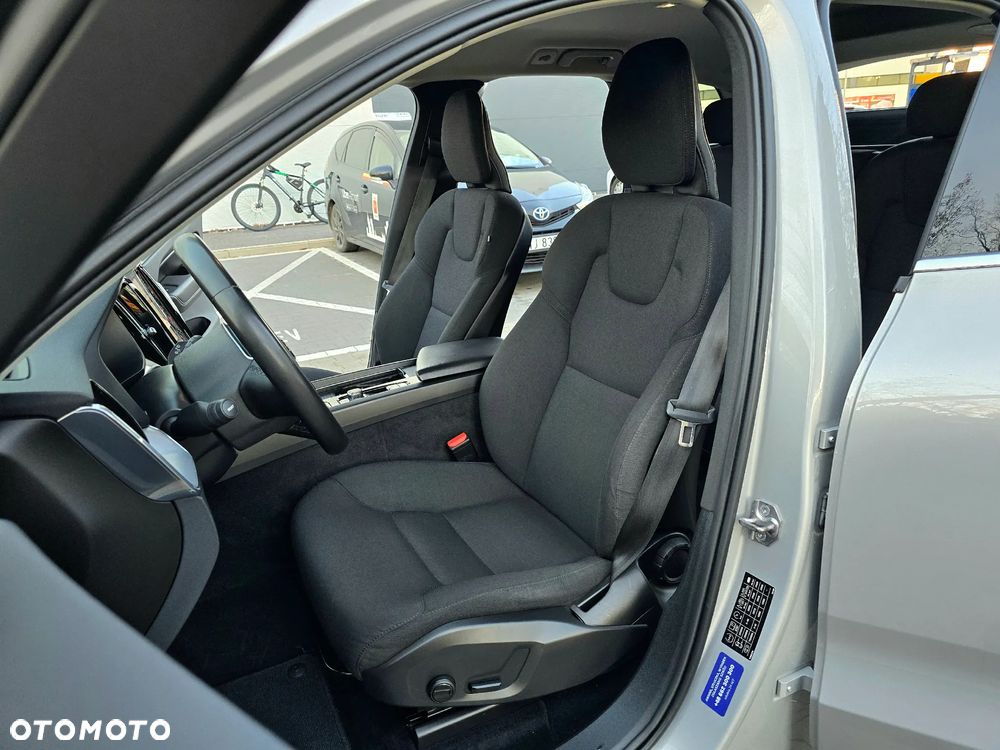 Volvo XC 60 D5 SCR AWD Momentum - 22