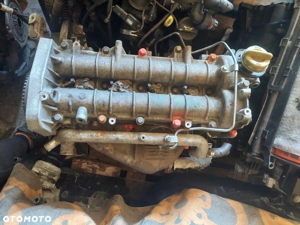 SILNIK SŁUPEK DIESEL FIAT 1.9 JTD 150KM 937A5000 - 1