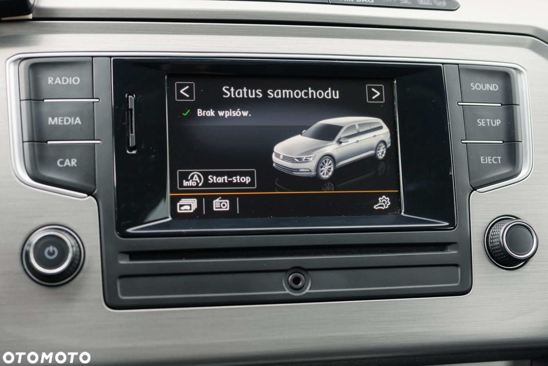 Volkswagen Passat - 24