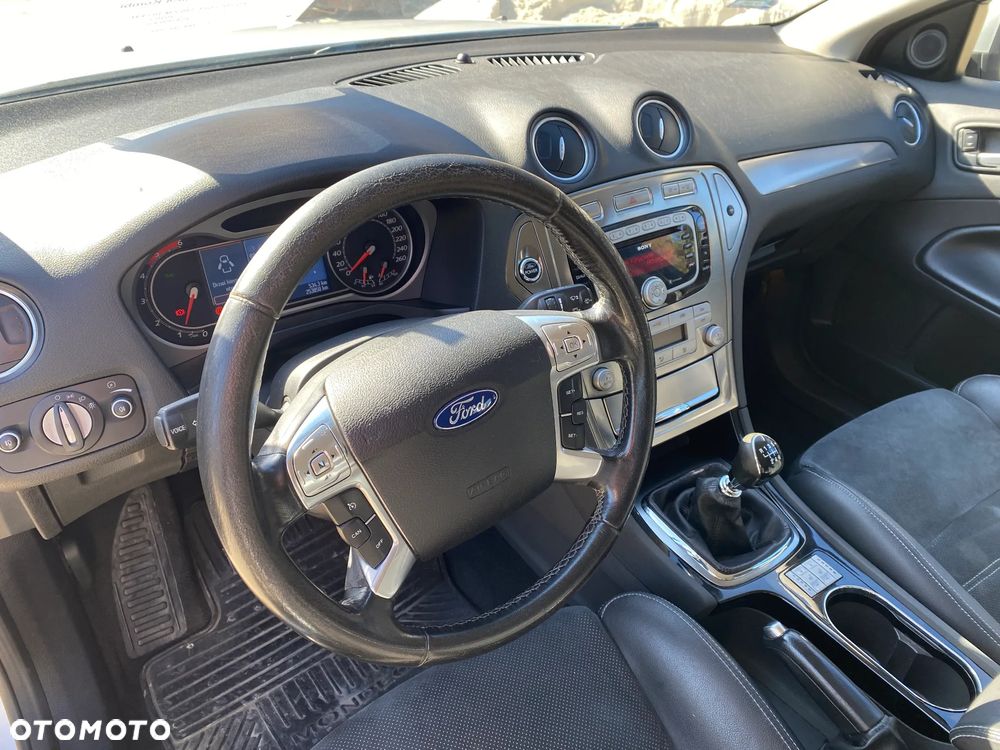 Ford Mondeo 2.0 TDCi Titanium - 30