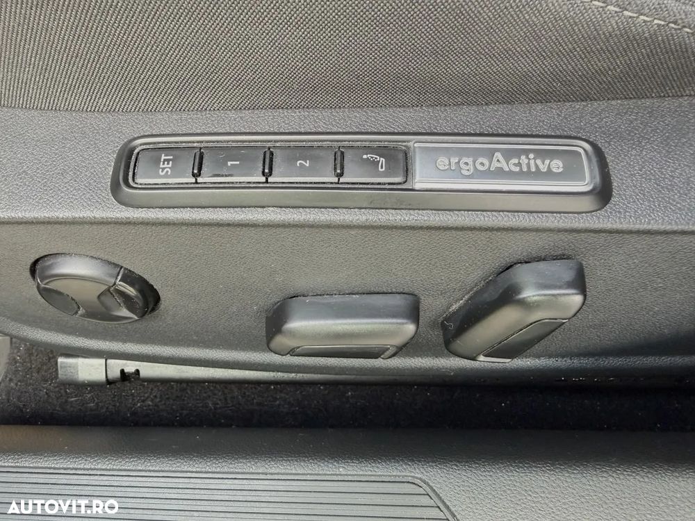 Volkswagen Golf - 15