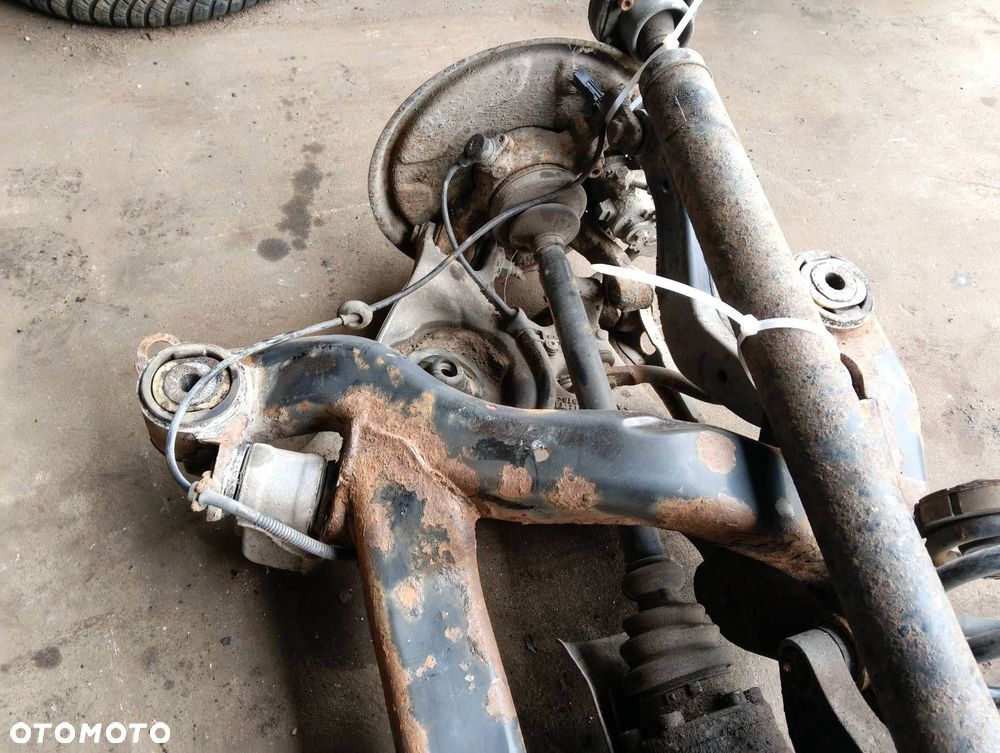 KOMPLETNE ZAWIESZENIE BELKA SANKI TYŁ QUATTRO DYFER WAŁ AUDI A4 B6 2.5 TDI - 5
