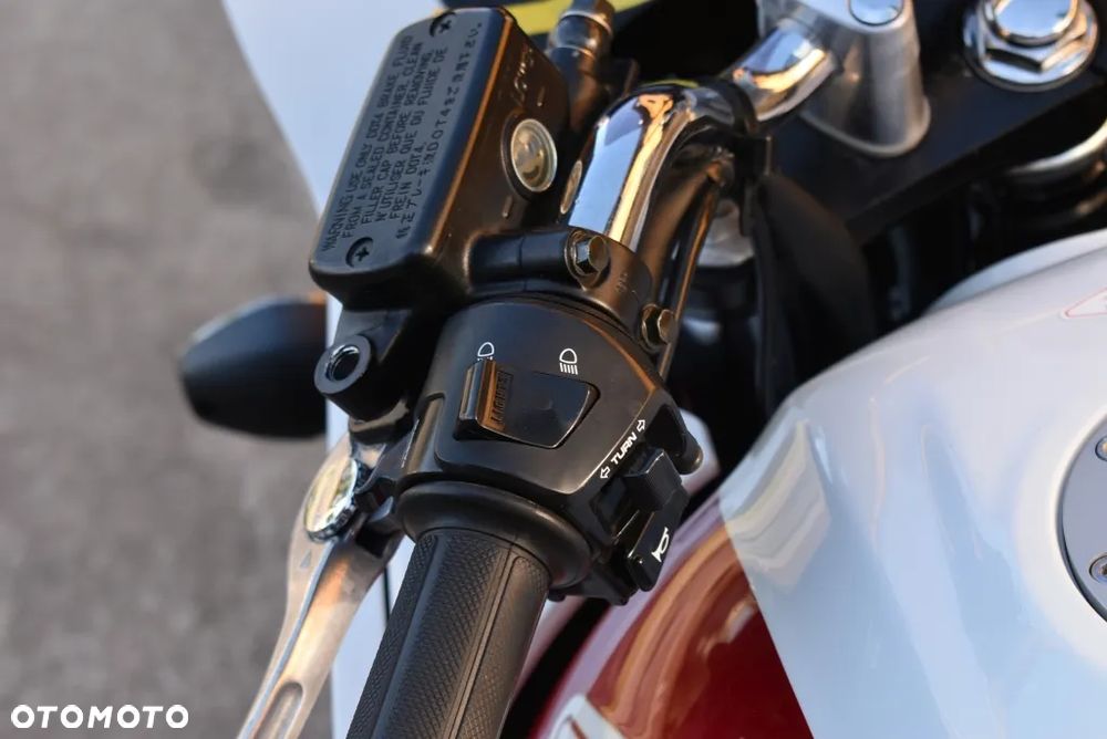 Honda CB - 21