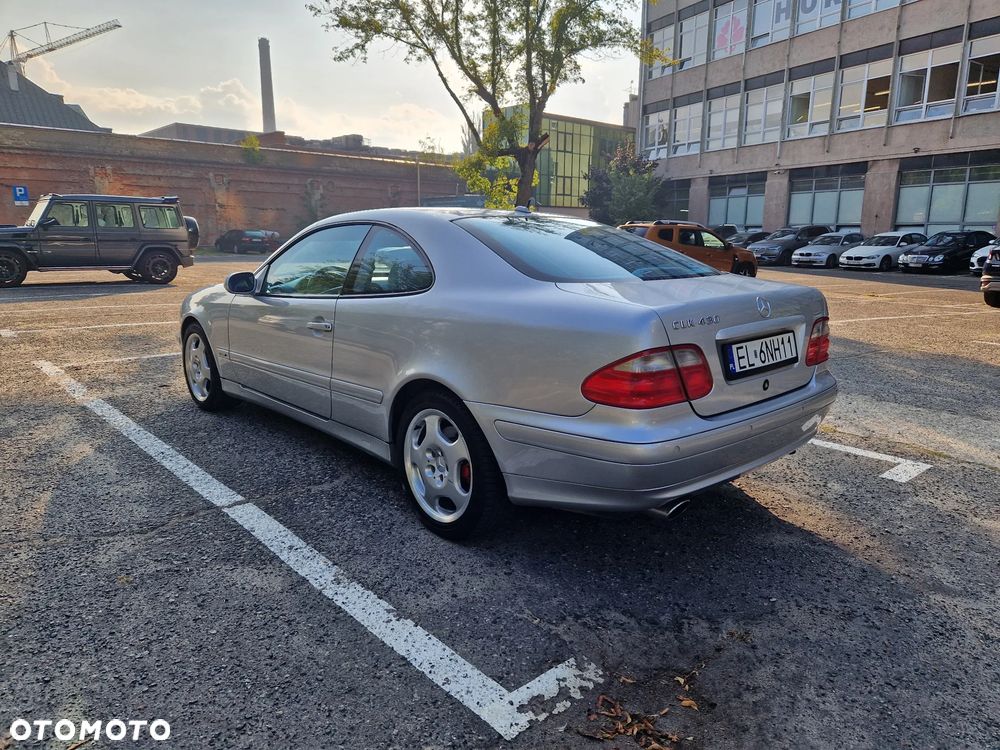 Mercedes-Benz CLK - 7