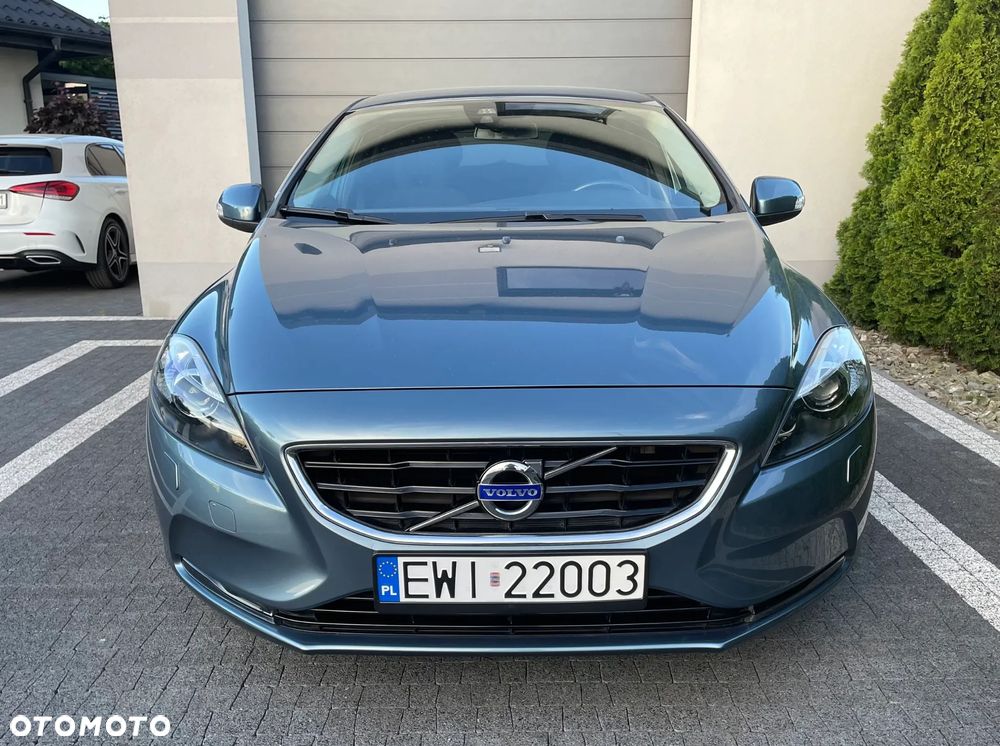 Volvo V40 T2 Momentum - 2