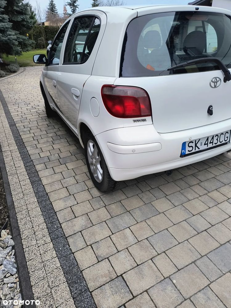 Toyota Yaris 1.3 Sol - 3