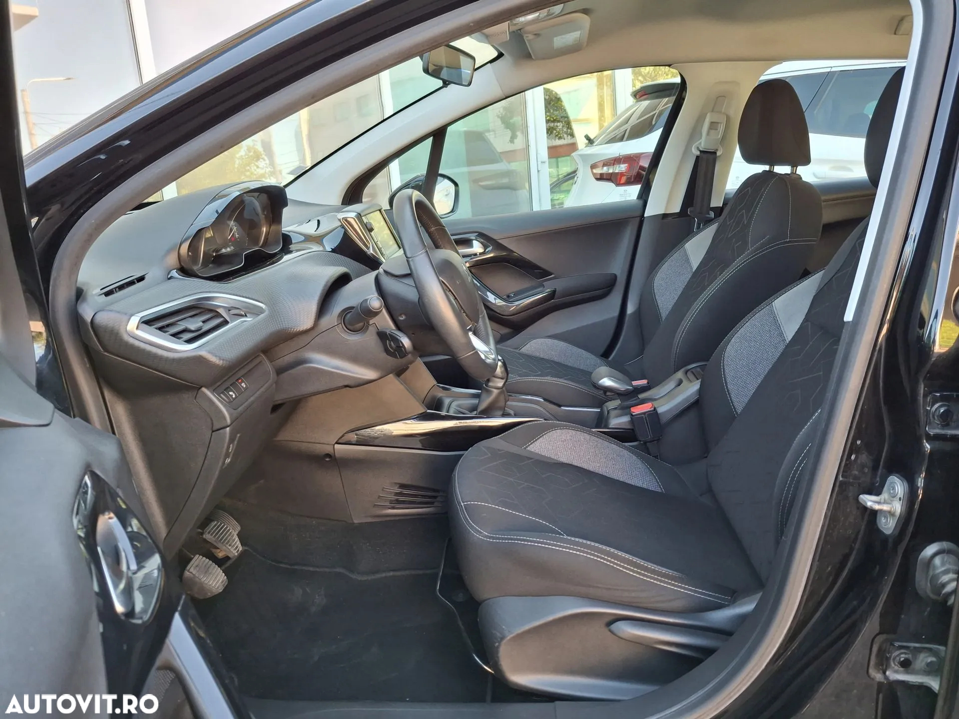 Peugeot 2008 - 15