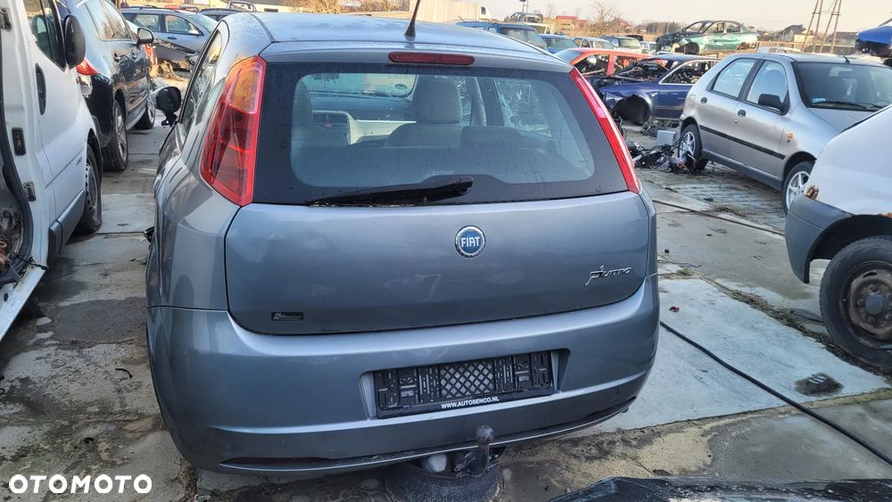 Klapa tylna bagażnika FIAT GRANDE PUNTO 2008r 595A 595/A  5d hatchback - 1