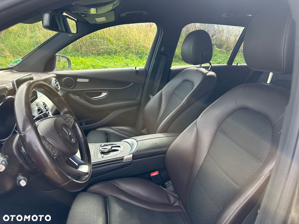 Mercedes-Benz GLC 220 d 4Matic 9G-TRONIC AMG Line - 10