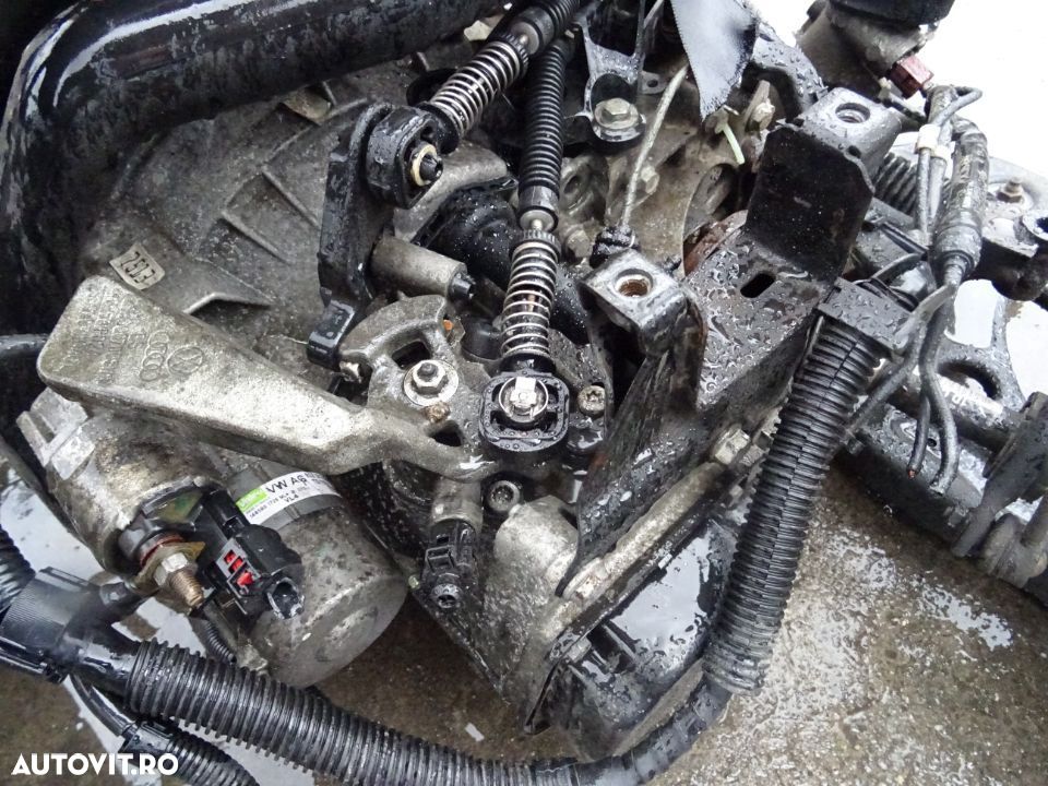 Cutie viteze Volkswagen Polo 1.4 TDI BMS 80 CP din 2008 - 1