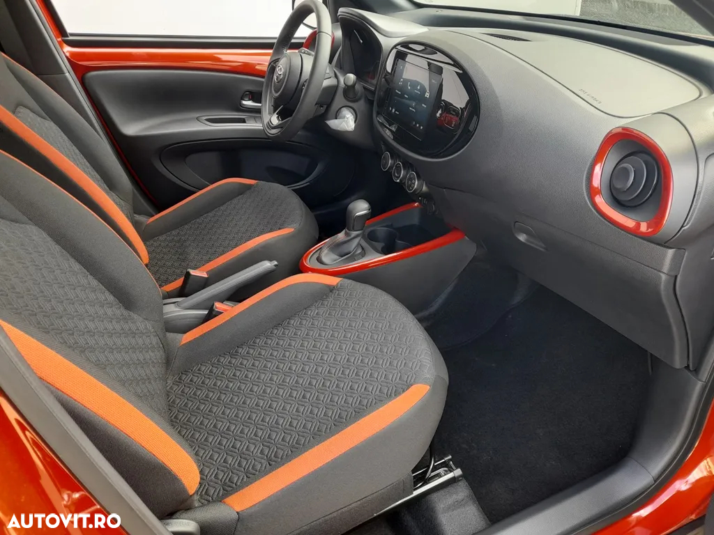 Toyota Aygo X 1.0l CVT Dynamic - 12