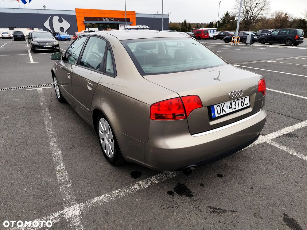 Audi A4 Limousine - 2