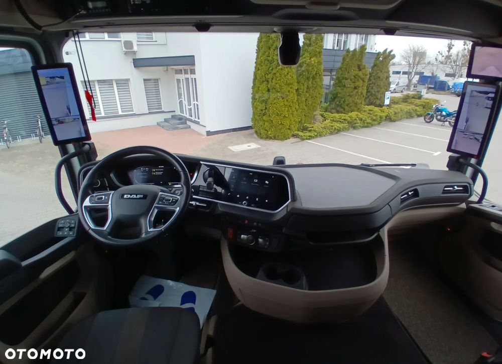 DAF XG - 13