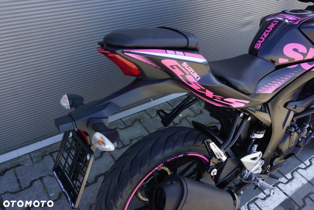 Suzuki GSX - 4