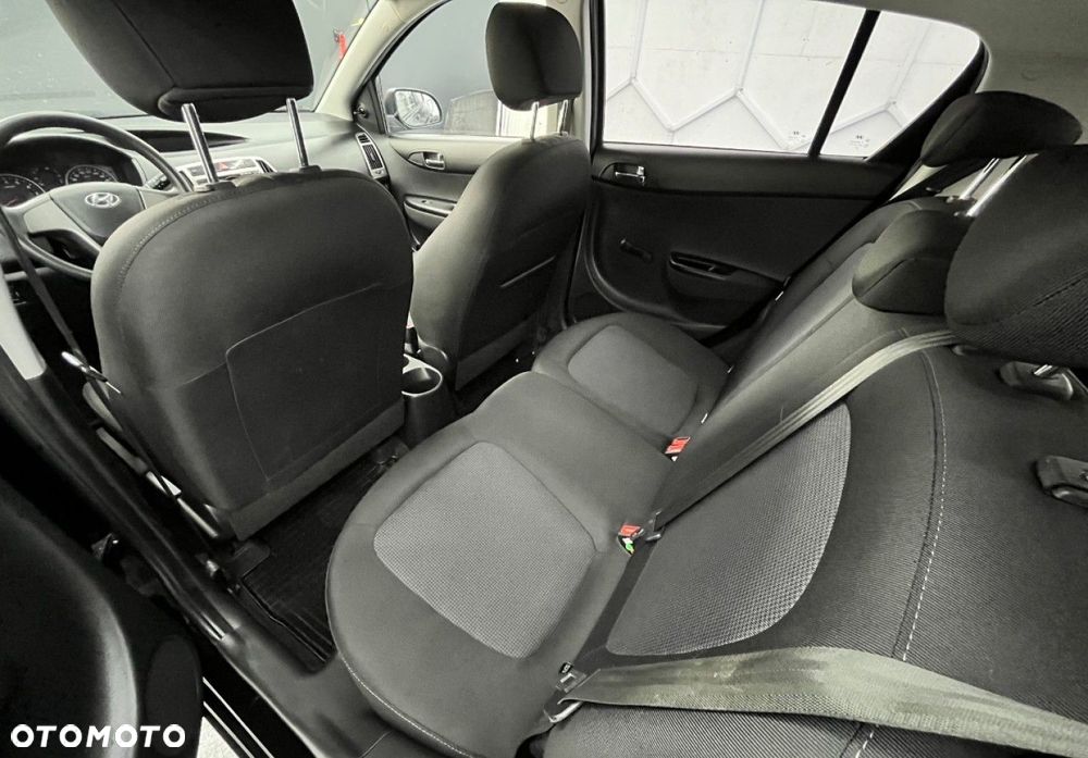 Hyundai i20 - 20