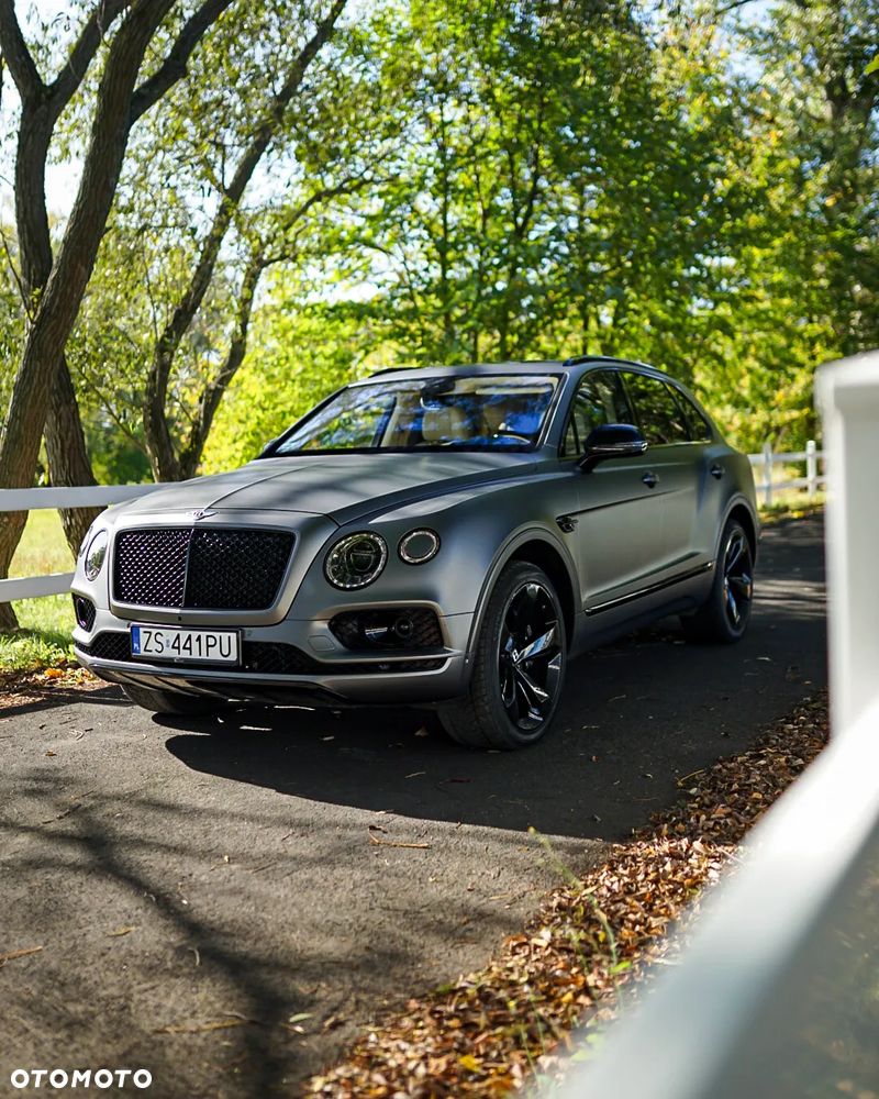 Bentley Bentayga W12 Mulliner - 3