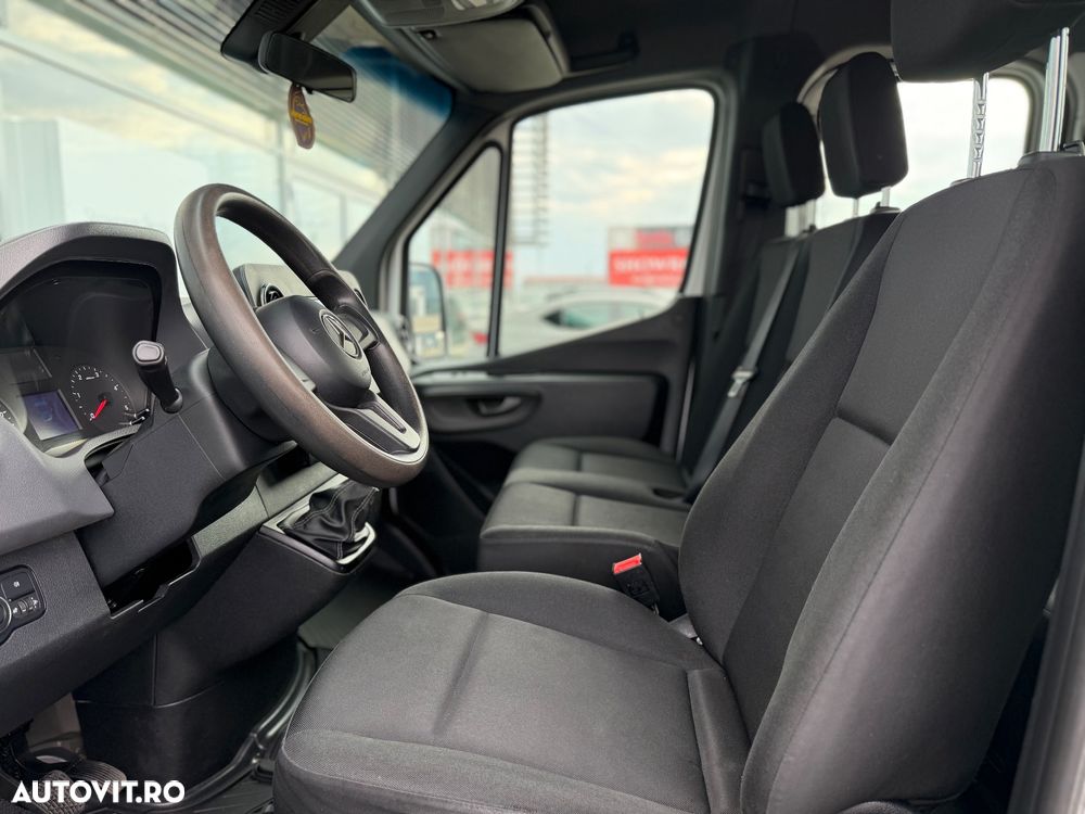 Mercedes-Benz Sprinter 906.235 Sasiu cabina dubla - 21