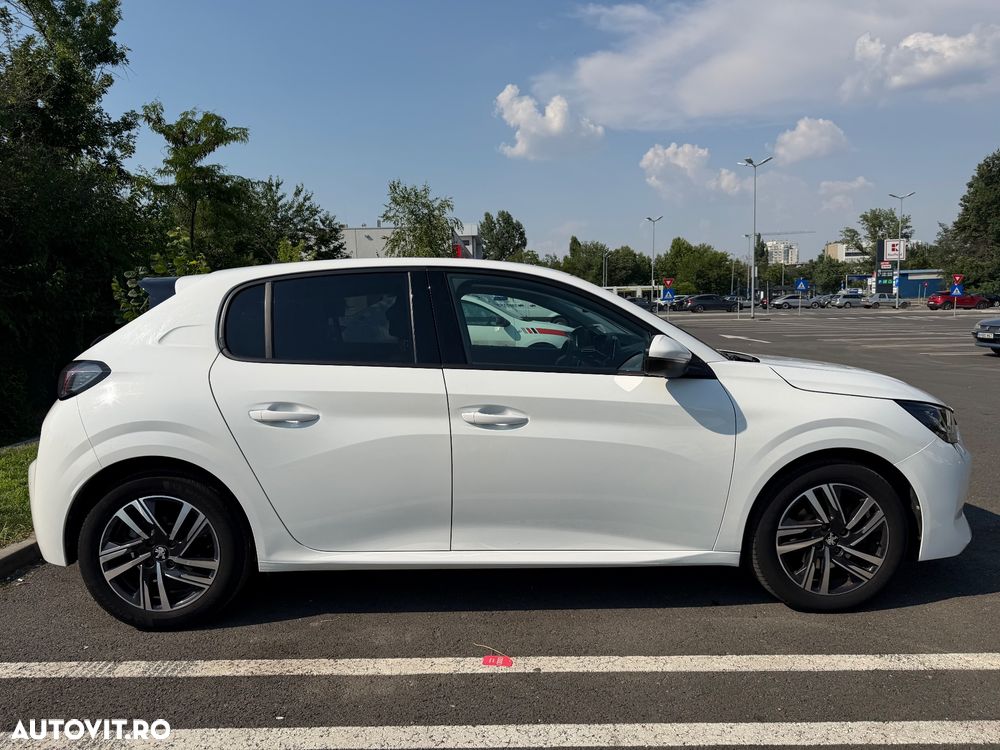 Peugeot 208 1.2 L PureTech STT EAT8 Allure - 7